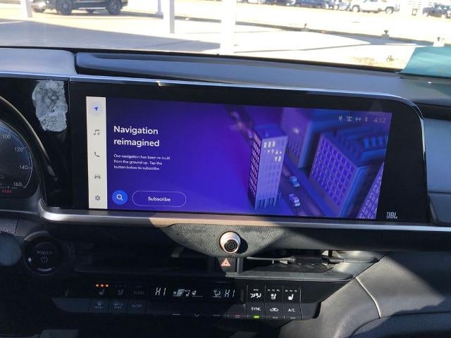 2023 Toyota Crown Limited AWD (Natl)