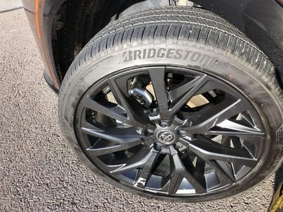 2025 Toyota Crown Signia Limited AWD (Natl)