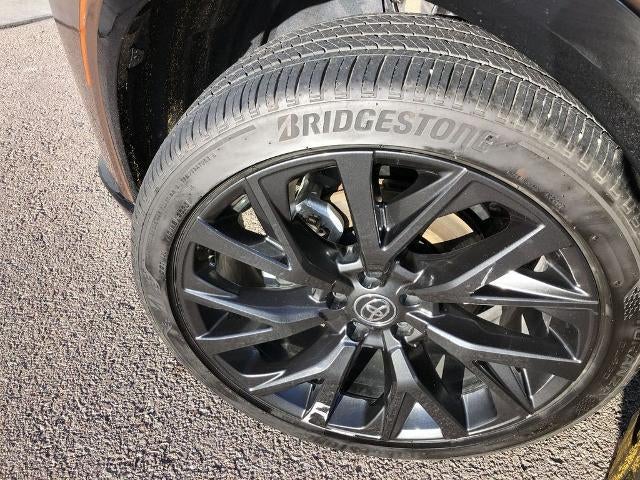 2025 Toyota Crown Signia Limited AWD (Natl)