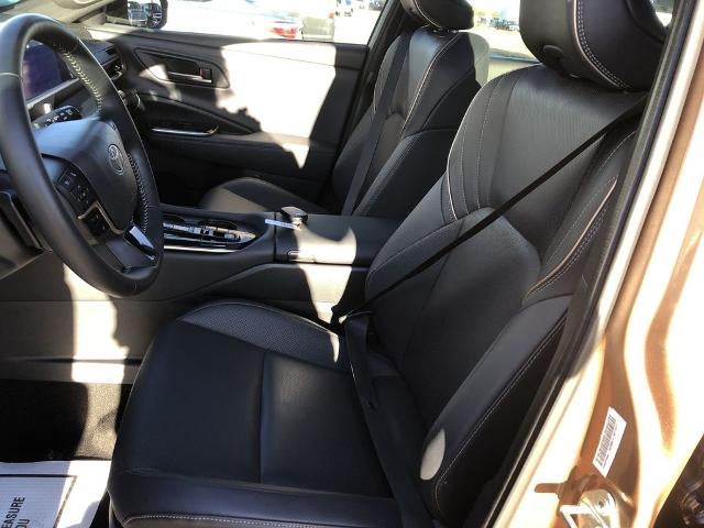 2025 Toyota Crown Signia Limited AWD (Natl)