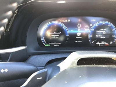 2025 Toyota Crown Signia Limited AWD (Natl)