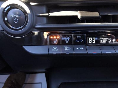 2025 Toyota Crown Signia Limited AWD (Natl)