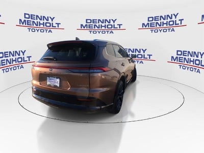 2025 Toyota Crown Signia Limited AWD (Natl)