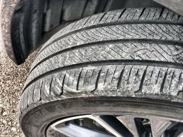 2023 Toyota Prius XLE (Natl)