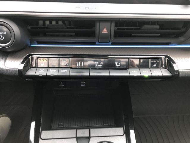 2023 Toyota Prius XLE (Natl)