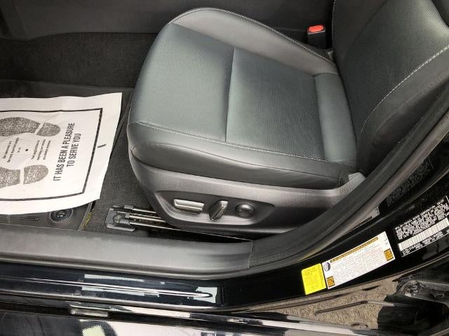 2025 Toyota Prius XLE AWD (Natl)