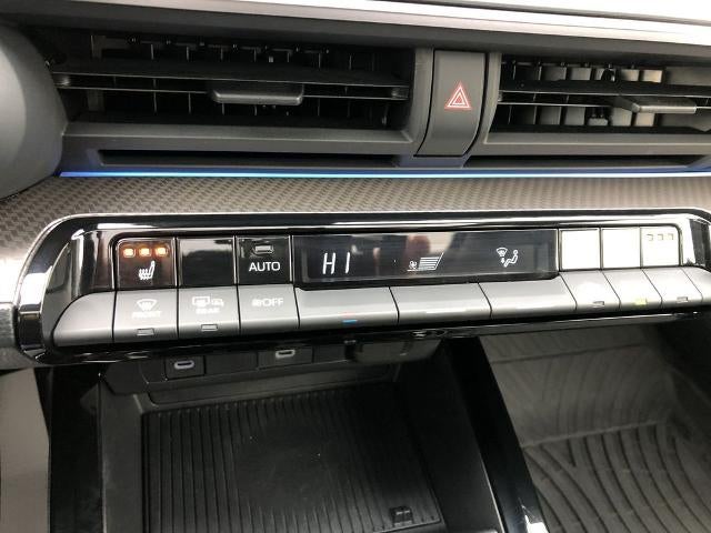 2025 Toyota Prius XLE AWD (Natl)