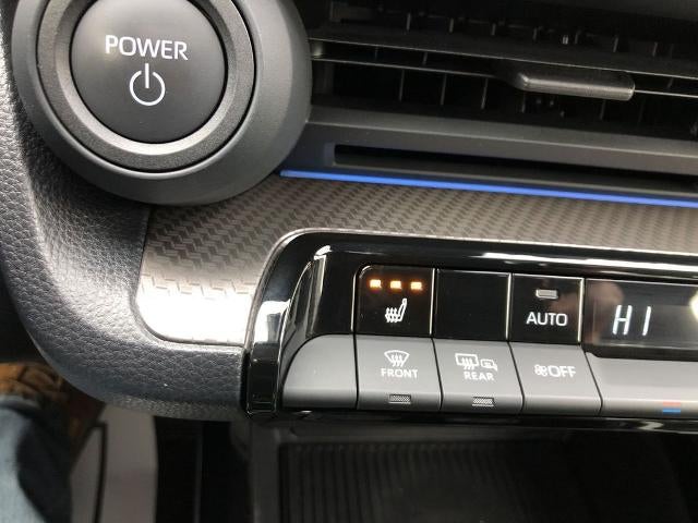 2025 Toyota Prius XLE AWD (Natl)