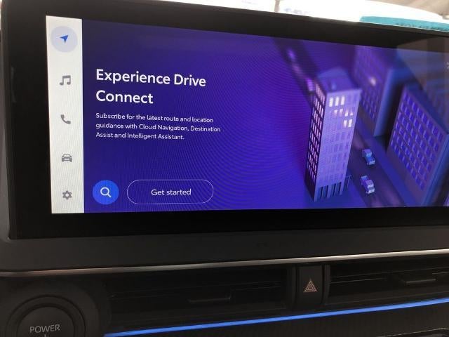 2025 Toyota Prius XLE AWD (Natl)