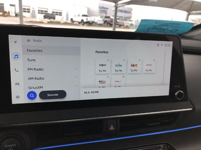 2025 Toyota Prius XLE AWD (Natl)