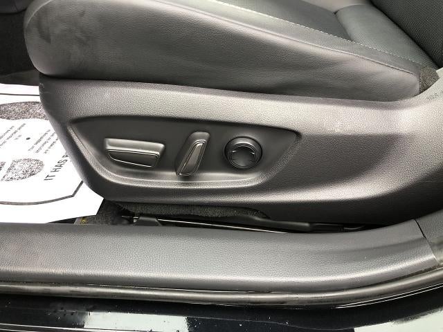 2025 Toyota Prius XLE AWD (Natl)