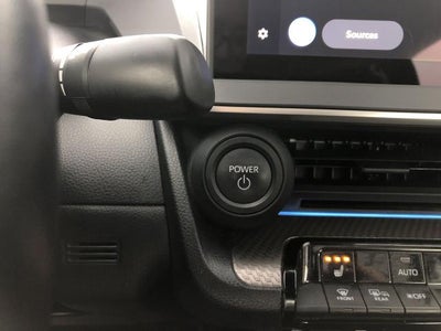 2025 Toyota Prius XLE AWD (Natl)