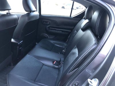 2017 Toyota Prius c Four (GS)