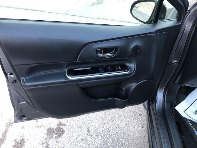 2017 Toyota Prius c Four (GS)