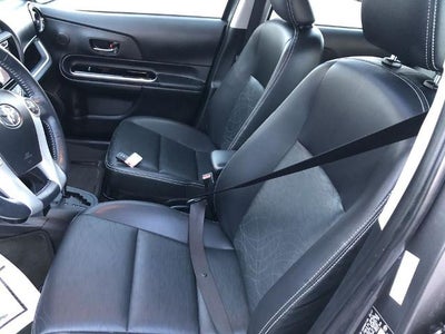 2017 Toyota Prius c Four (GS)