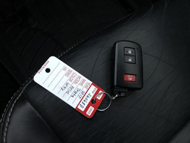 2017 Toyota Prius c Four (GS)