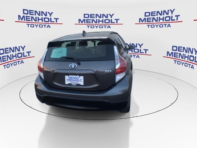 2017 Toyota Prius c Four (GS)