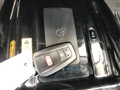 2021 Toyota Prius XLE AWD-e (Natl)