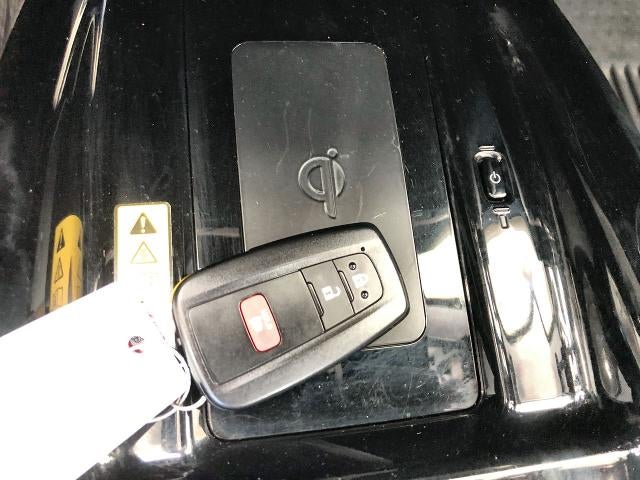 2021 Toyota Prius XLE AWD-e (Natl)