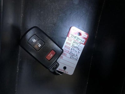 2017 Toyota Prius v Three (SE)