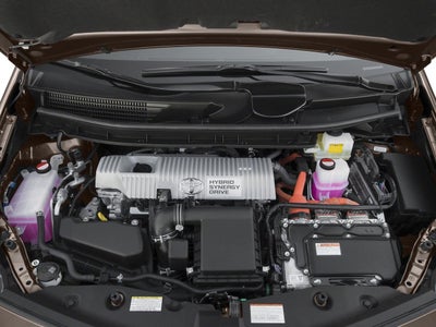 2017 Toyota Prius v Three (SE)