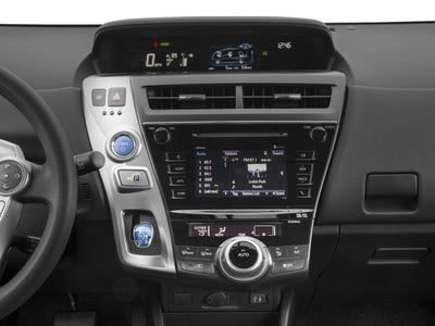 2017 Toyota Prius v Three (SE)