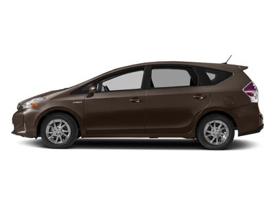 2017 Toyota Prius v Three (SE)