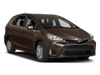 2017 Toyota Prius v Three (SE)