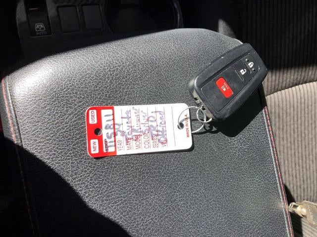 2024 Toyota 4Runner TRD Off Road 4WD (Natl)