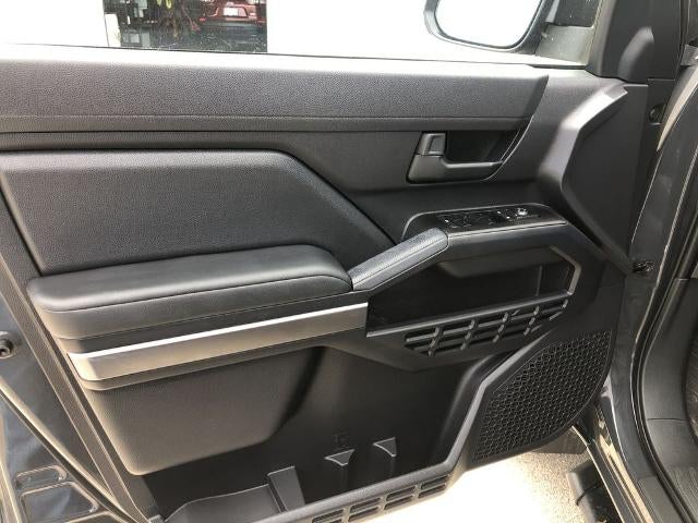 2025 Toyota 4Runner SR5 4WD (GS)