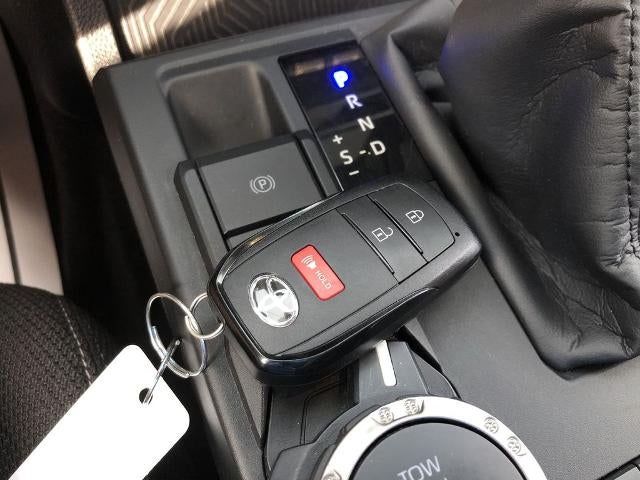 2025 Toyota 4Runner SR5 4WD (GS)