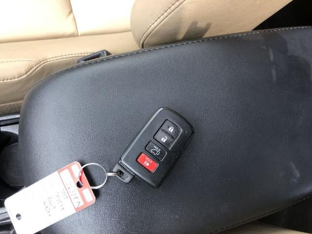 2015 Toyota RAV4 AWD 4dr Limited (GS)