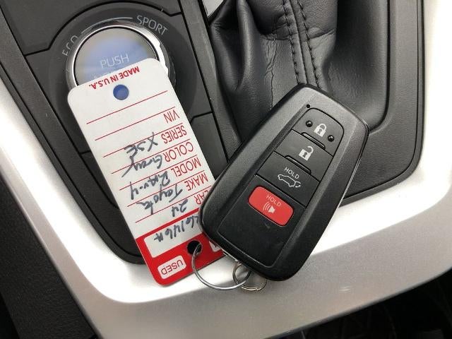 2024 Toyota RAV4 Hybrid XSE AWD (Natl)